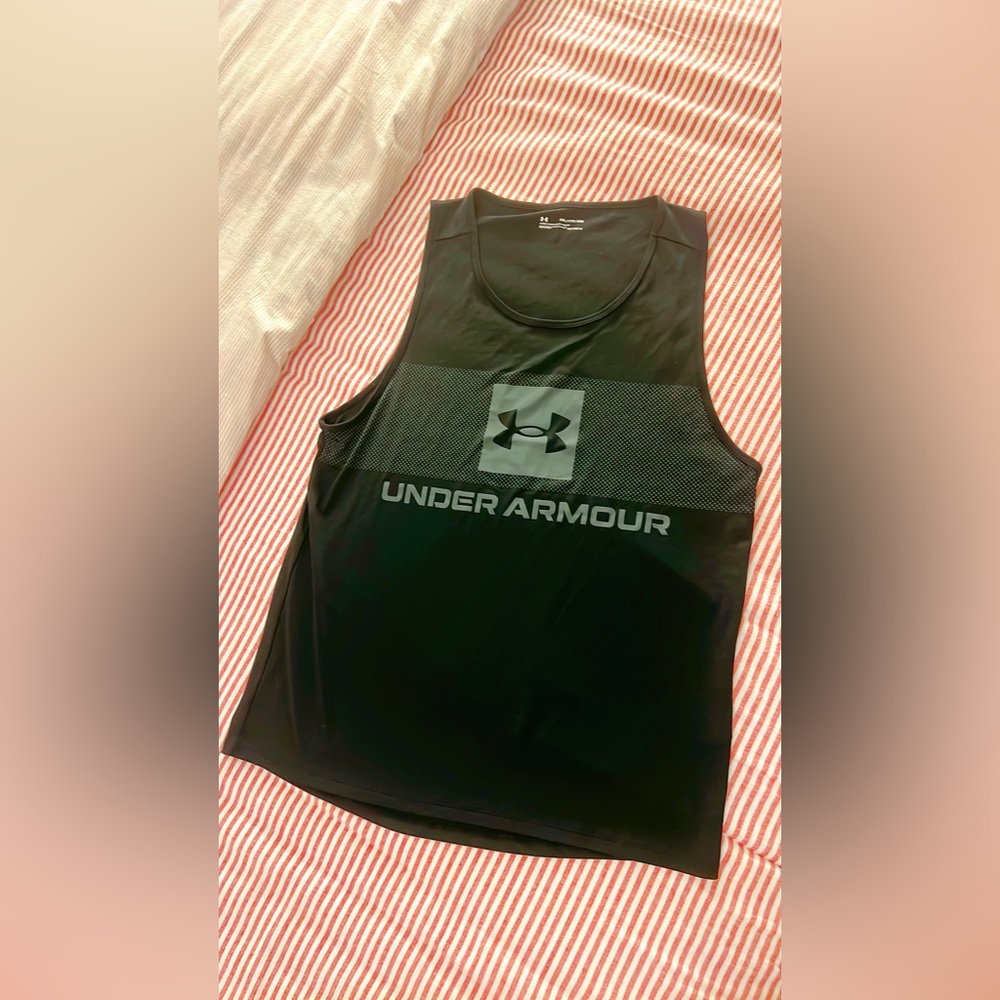 Underarmor Loose Heatgear Mens XXL Black Sleeveless